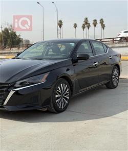 نيسان ألتيما